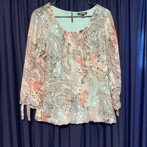 Woman’s XL blouse